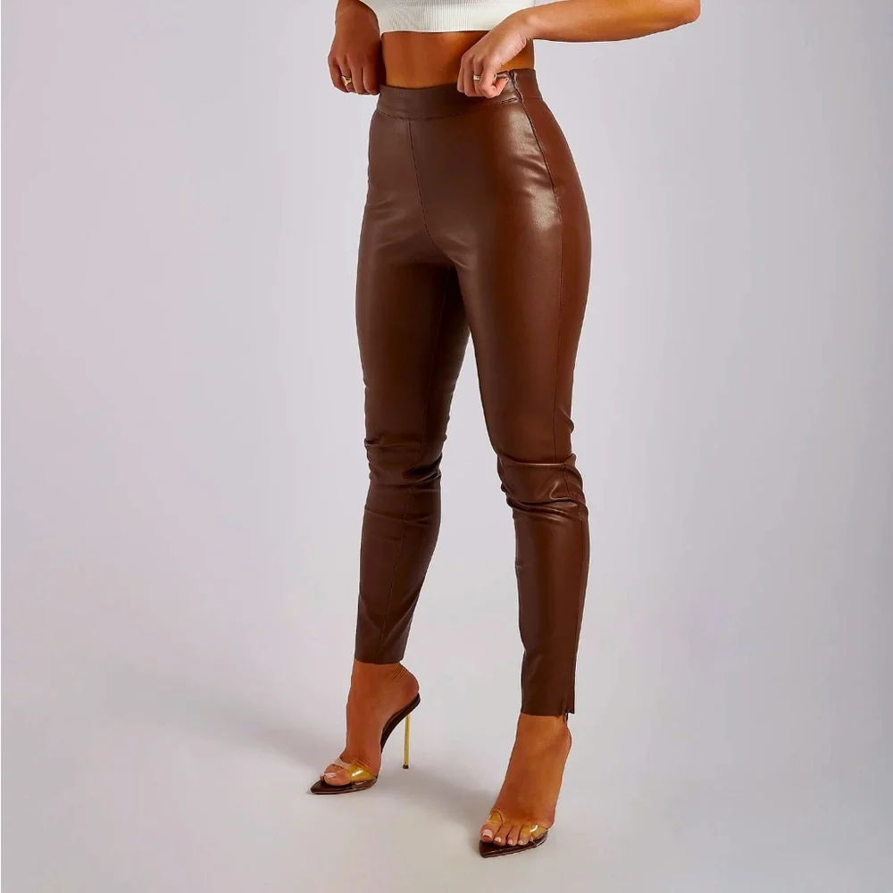 Shayla skinny leg split pant by Meshki - Picture 3 of 15